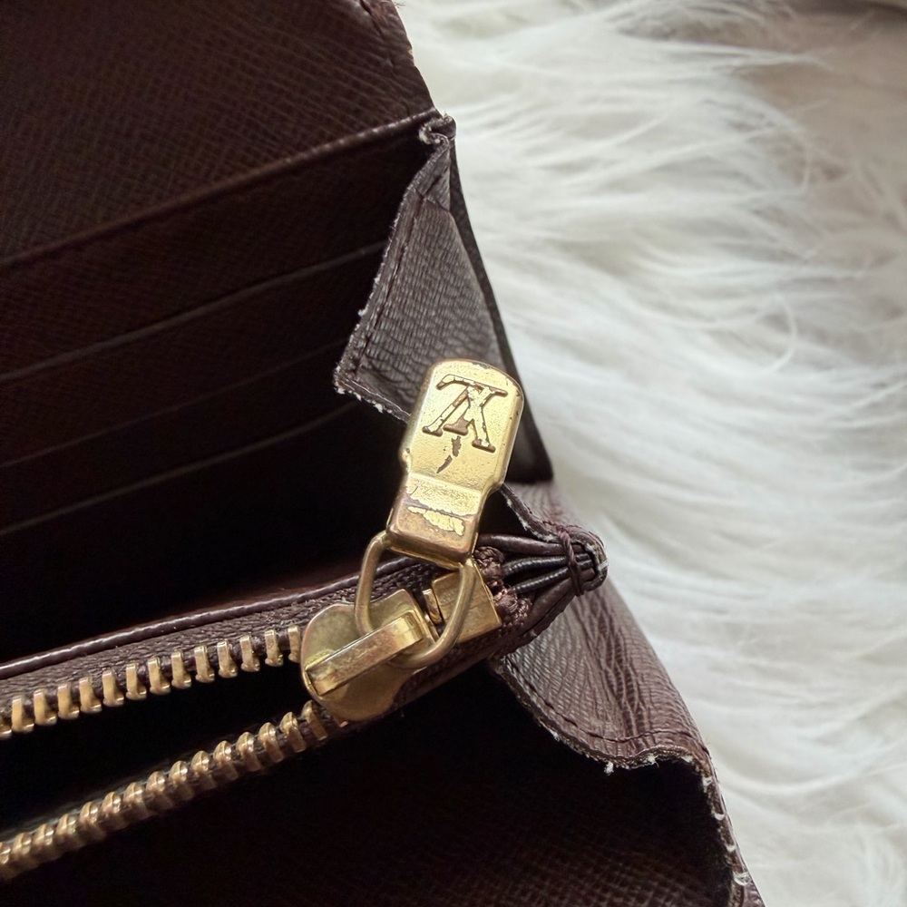 Louis Vuitton Sarah Wallet - Picture 5 of 6